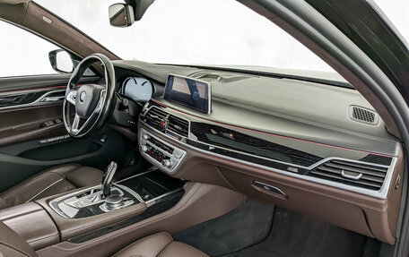 BMW 7 серия, 2017 год, 3 800 000 рублей, 11 фотография