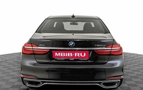BMW 7 серия, 2017 год, 3 800 000 рублей, 6 фотография