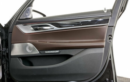 BMW 7 серия, 2017 год, 3 800 000 рублей, 29 фотография