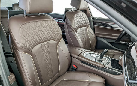 BMW 7 серия, 2017 год, 3 800 000 рублей, 26 фотография