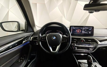BMW 5 серия, 2021 год, 4 300 000 рублей, 15 фотография