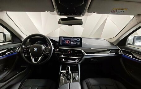 BMW 5 серия, 2021 год, 4 300 000 рублей, 11 фотография