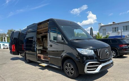 Mercedes-Benz V-Класс, 2022 год, 15 000 000 рублей, 2 фотография
