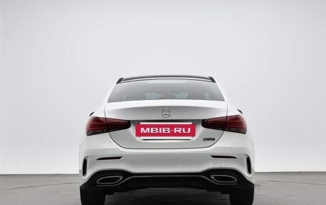 Mercedes-Benz A-Класс, 2022 год, 2 050 000 рублей, 11 фотография
