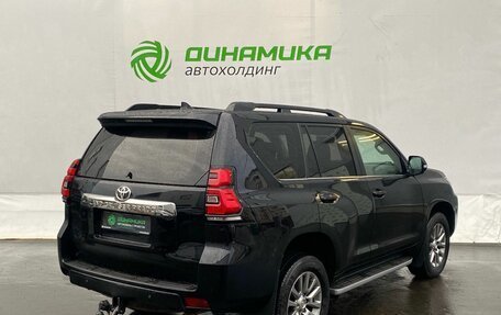 Toyota Land Cruiser Prado 150 рестайлинг 2, 2020 год, 6 000 000 рублей, 5 фотография