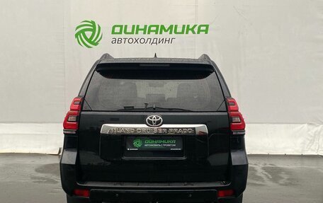 Toyota Land Cruiser Prado 150 рестайлинг 2, 2020 год, 6 000 000 рублей, 6 фотография