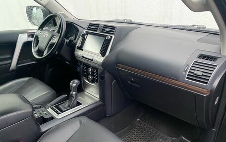 Toyota Land Cruiser Prado 150 рестайлинг 2, 2020 год, 6 000 000 рублей, 9 фотография