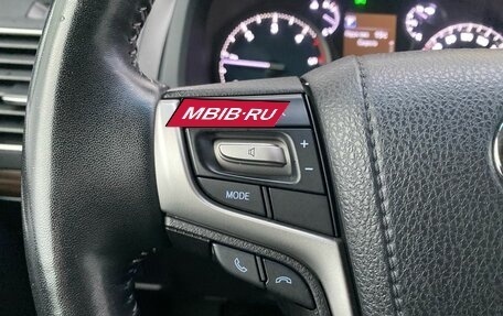 Toyota Land Cruiser Prado 150 рестайлинг 2, 2020 год, 6 000 000 рублей, 21 фотография