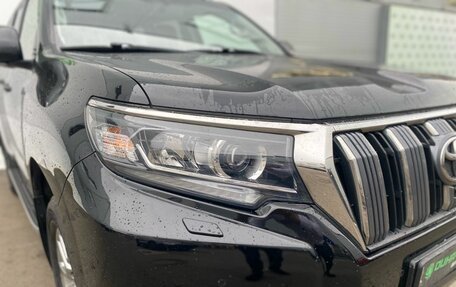 Toyota Land Cruiser Prado 150 рестайлинг 2, 2020 год, 6 000 000 рублей, 26 фотография
