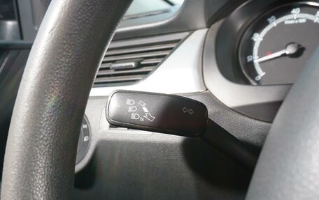 Skoda Rapid I, 2017 год, 1 044 000 рублей, 13 фотография