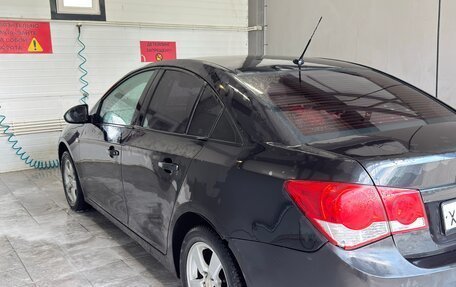 Chevrolet Cruze II, 2010 год, 650 000 рублей, 7 фотография
