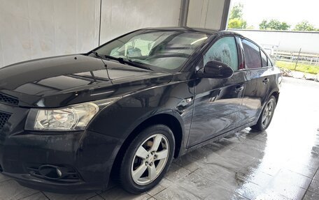 Chevrolet Cruze II, 2010 год, 650 000 рублей, 4 фотография