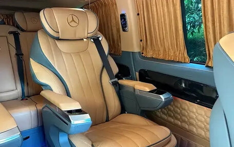 Mercedes-Benz V-Класс, 2023 год, 6 109 000 рублей, 7 фотография