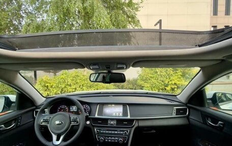 KIA Optima IV, 2016 год, 1 050 000 рублей, 10 фотография