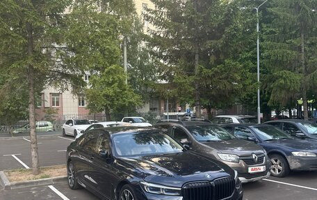 BMW 7 серия, 2019 год, 3 890 000 рублей, 10 фотография