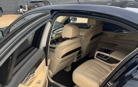 BMW 7 серия, 2019 год, 3 890 000 рублей, 8 фотография