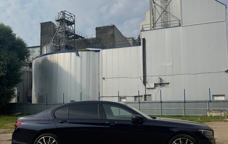 BMW 7 серия, 2019 год, 3 890 000 рублей, 5 фотография