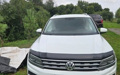 Volkswagen Tiguan II, 2017 год, 1 000 000 рублей, 1 фотография
