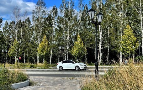 Hyundai Solaris II рестайлинг, 2012 год, 450 000 рублей, 1 фотография
