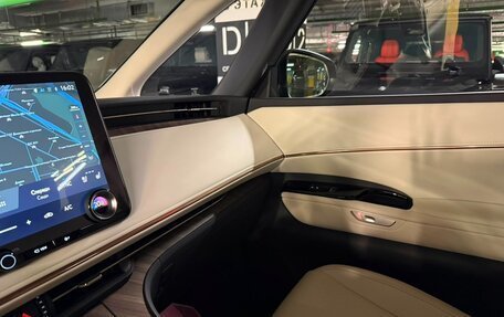 Lexus LM, 2024 год, 17 490 000 рублей, 11 фотография
