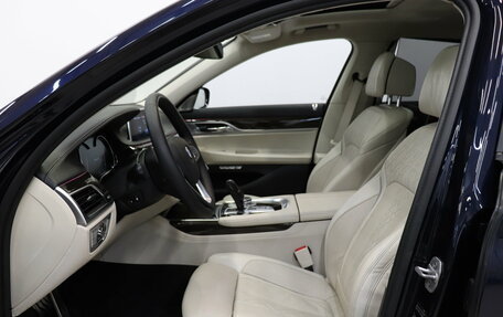 BMW 7 серия, 2015 год, 3 390 000 рублей, 13 фотография