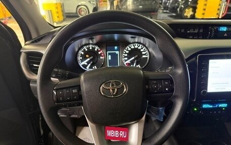 Toyota Hilux VIII, 2025 год, 6 300 000 рублей, 21 фотография