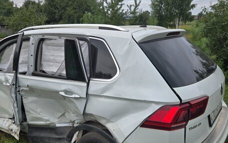 Volkswagen Tiguan II, 2017 год, 1 000 000 рублей, 5 фотография