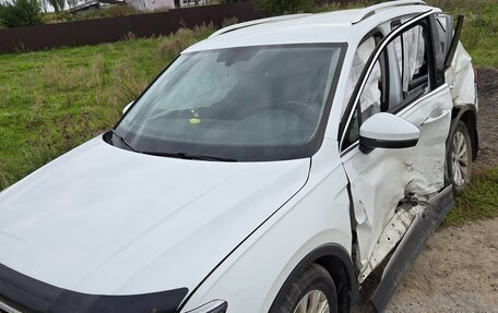 Volkswagen Tiguan II, 2017 год, 1 000 000 рублей, 12 фотография