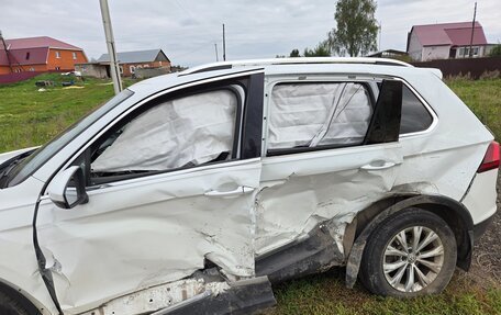 Volkswagen Tiguan II, 2017 год, 1 000 000 рублей, 13 фотография
