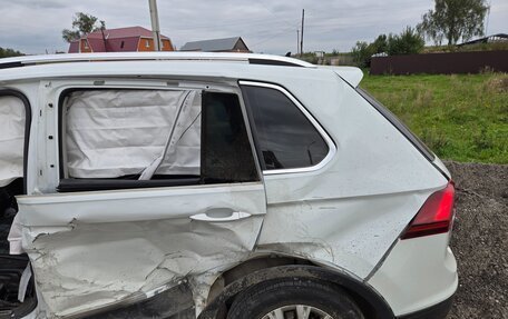 Volkswagen Tiguan II, 2017 год, 1 000 000 рублей, 11 фотография