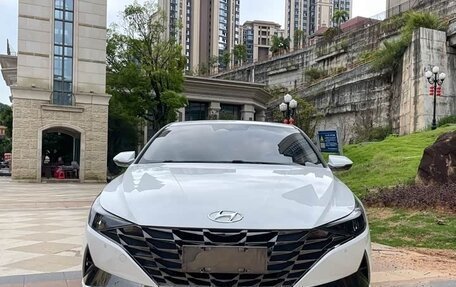 Hyundai Elantra, 2022 год, 1 580 000 рублей, 3 фотография