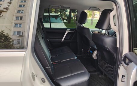 Toyota Land Cruiser Prado 150 рестайлинг 2, 2018 год, 4 285 000 рублей, 16 фотография