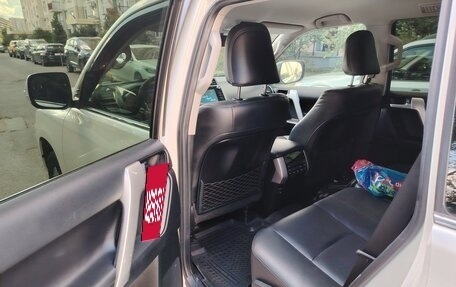 Toyota Land Cruiser Prado 150 рестайлинг 2, 2018 год, 4 285 000 рублей, 18 фотография