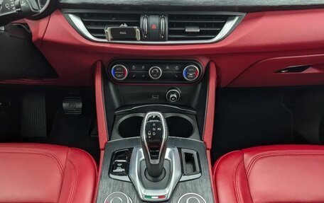 Alfa Romeo Stelvio, 2020 год, 3 300 000 рублей, 5 фотография
