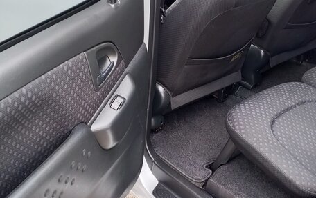 Toyota FunCargo, 2002 год, 537 000 рублей, 17 фотография