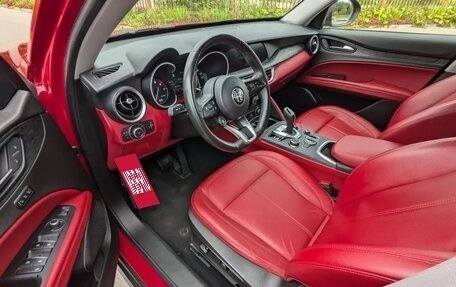 Alfa Romeo Stelvio, 2020 год, 3 300 000 рублей, 6 фотография