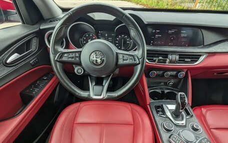 Alfa Romeo Stelvio, 2020 год, 3 300 000 рублей, 9 фотография