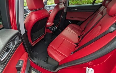 Alfa Romeo Stelvio, 2020 год, 3 300 000 рублей, 16 фотография