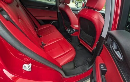 Alfa Romeo Stelvio, 2020 год, 3 300 000 рублей, 17 фотография