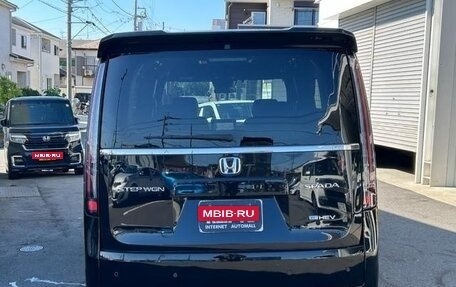 Honda Stepwgn, 2023 год, 2 400 000 рублей, 4 фотография