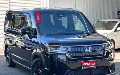 Honda Stepwgn, 2023 год, 2 400 000 рублей, 3 фотография