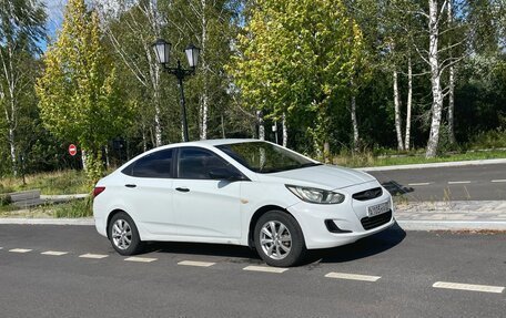 Hyundai Solaris II рестайлинг, 2012 год, 450 000 рублей, 3 фотография