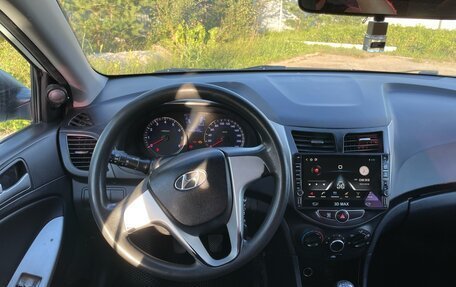 Hyundai Solaris II рестайлинг, 2012 год, 450 000 рублей, 9 фотография