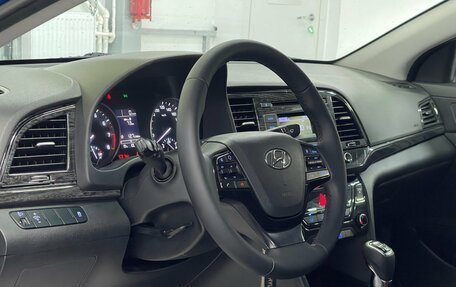 Hyundai Elantra VI рестайлинг, 2018 год, 1 490 000 рублей, 8 фотография