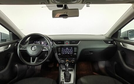 Skoda Octavia, 2015 год, 1 590 000 рублей, 10 фотография
