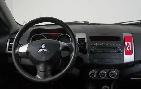 Mitsubishi Outlander III рестайлинг 3, 2008 год, 575 000 рублей, 10 фотография