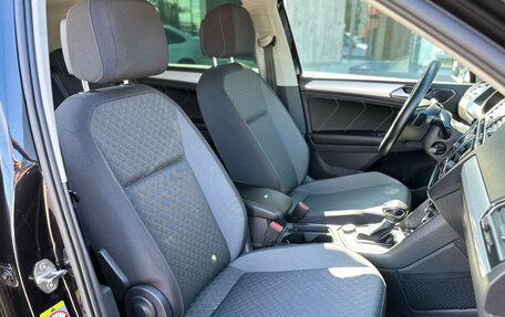 Volkswagen Tiguan II, 2018 год, 2 150 000 рублей, 10 фотография