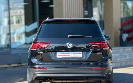 Volkswagen Tiguan II, 2018 год, 2 150 000 рублей, 5 фотография