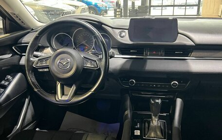 Mazda 6, 2018 год, 2 000 000 рублей, 23 фотография