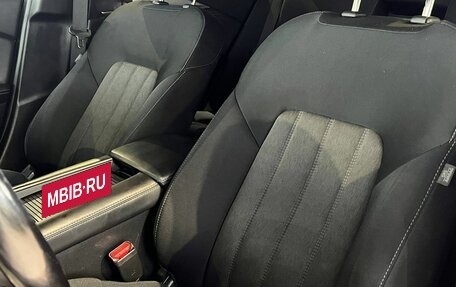 Mazda 6, 2018 год, 2 000 000 рублей, 24 фотография